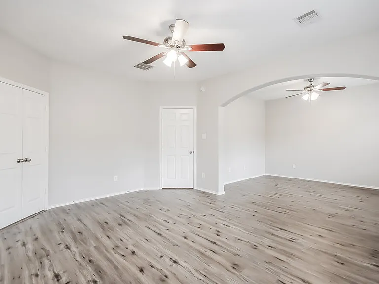 1919 Treasure Mountain Dr — Photo 12