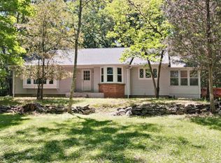 310 Foxglove Rd, Stroudsburg, PA 18360