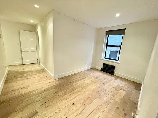 Rented by Vertical Real Estate LLC | media 2