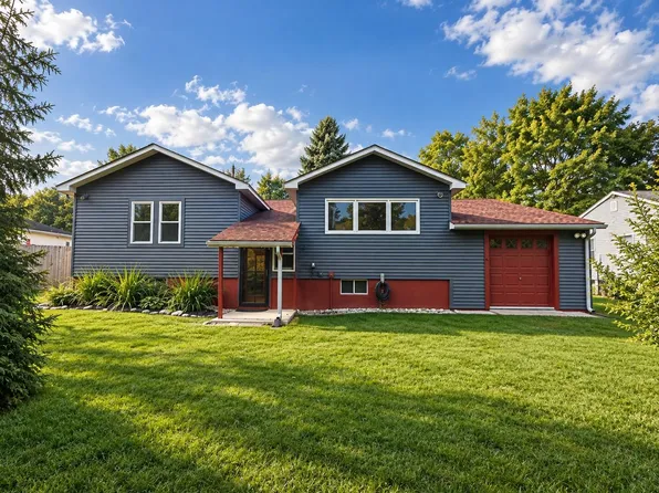24 Sunset Drive, Essex, VT 05452