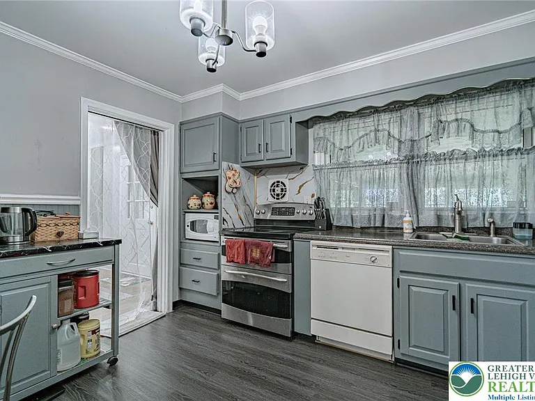 2627 Nottingham Rd — Photo 14
