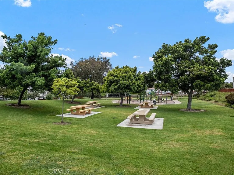 3341 Calle La Veta — Photo 46