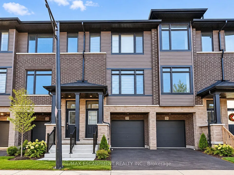 120 Court Dr #22