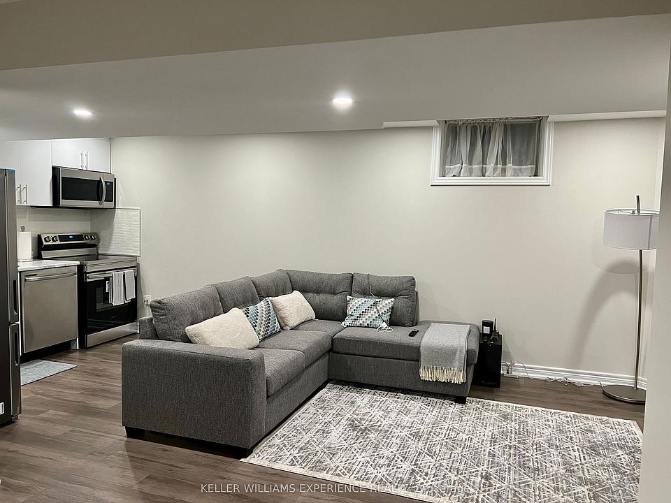 1st image of 8 Grace Cres
