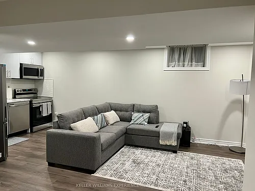 8 Grace Cres Photo 1