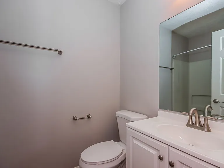 917 Oakridge Dr — Photo 16