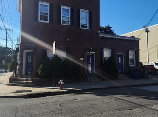 400 Locust St APT 2A, Mount Vernon, NY 10552
