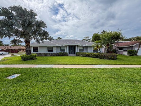 13590 Callington Dr
