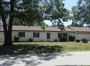 22130 Harlan Ln, Saint Robert, MO 65584