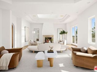 1939 Stradella Rd, Los Angeles, CA 90077