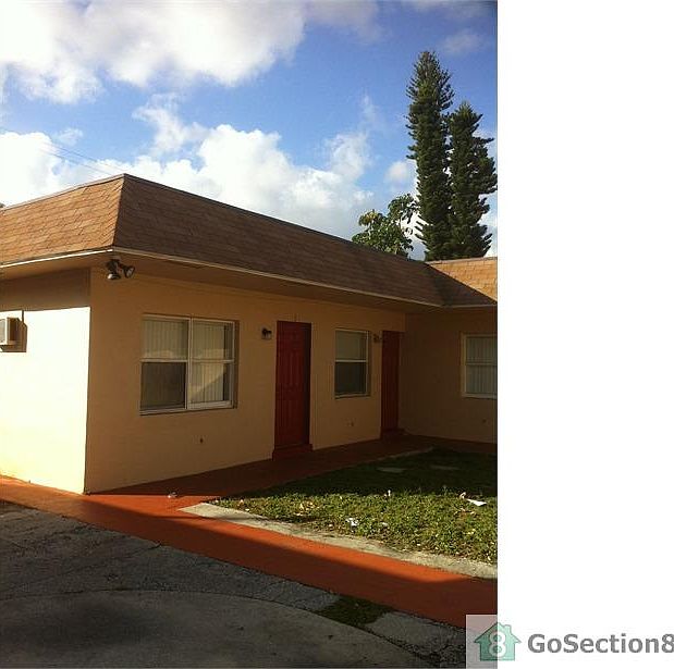 2nd image of 4039 NW 31st Ave APT 5