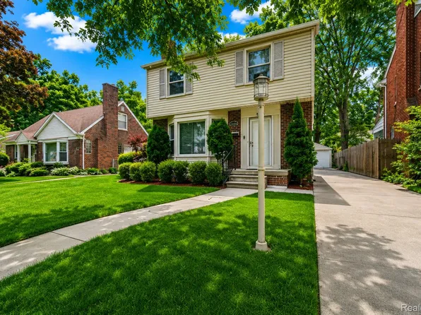17400 Huntington Rd, Detroit, MI 48219