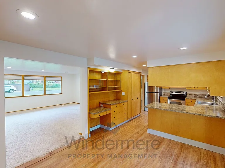 1976 Scarpelli Dr — Photo 3