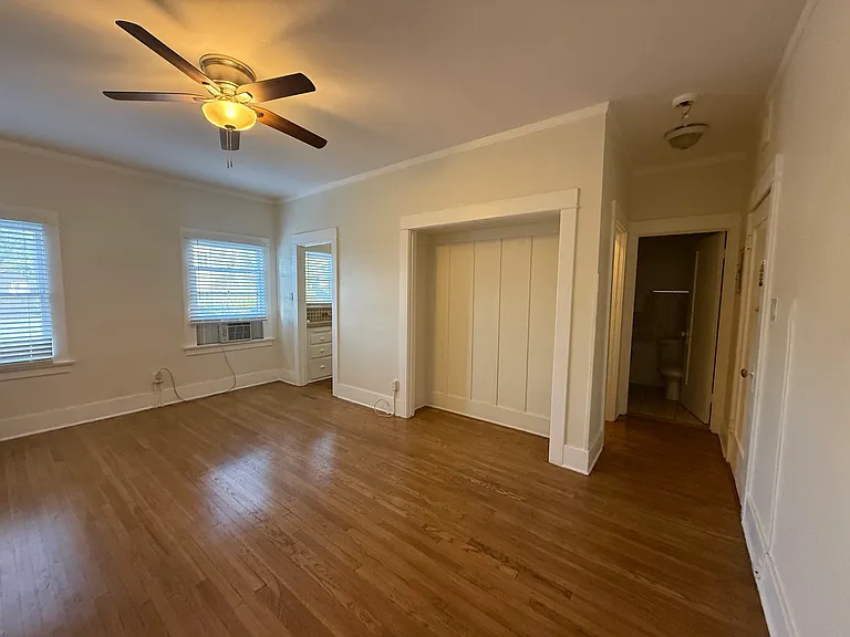 1441 Edgecliffe Dr #21 — Photo 1