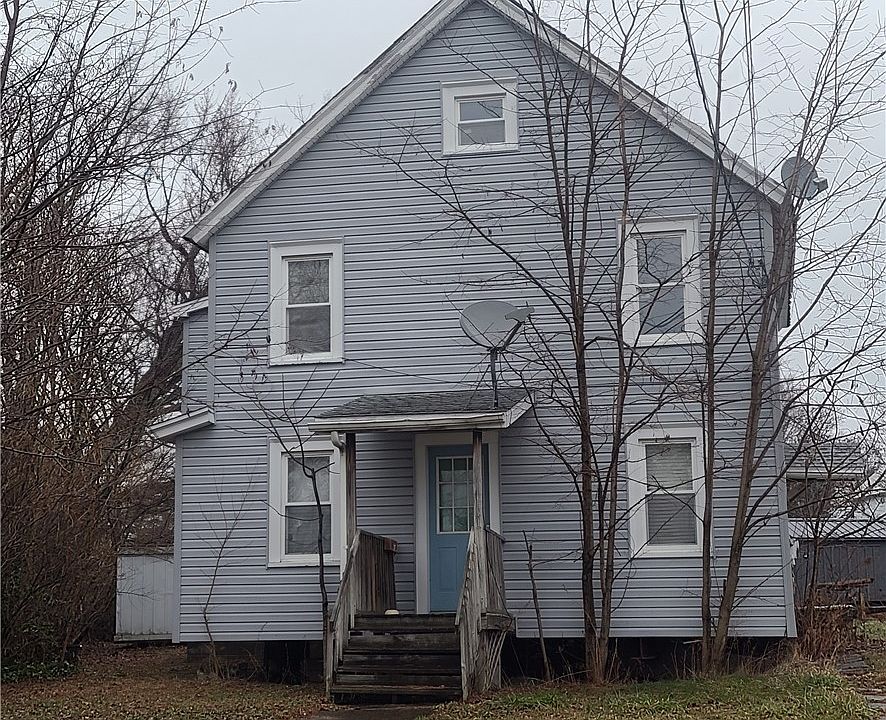 1st image of 21 Elm St