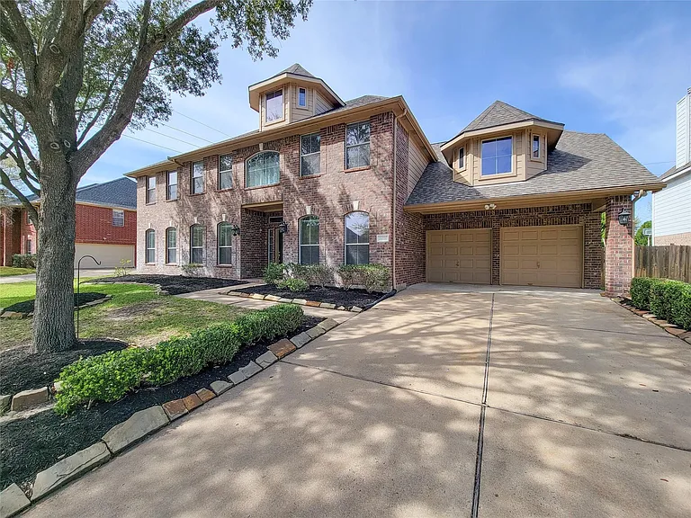 20710 Mansfield Bay Ln — Photo 1