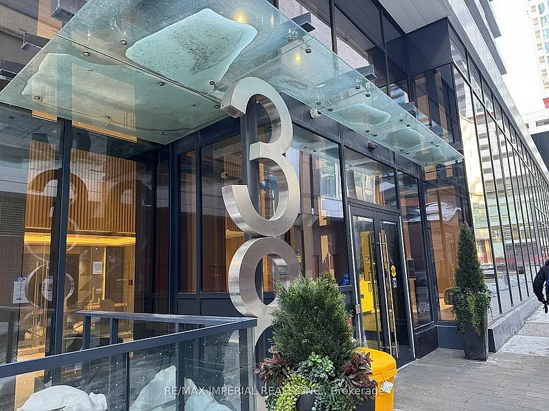38 Widmer (Central) — Photo 3