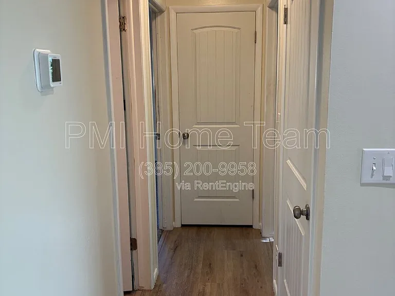 6068 S 2850 W — Photo 10