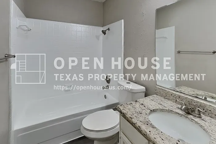2732 Cancun Ln — Photo 17