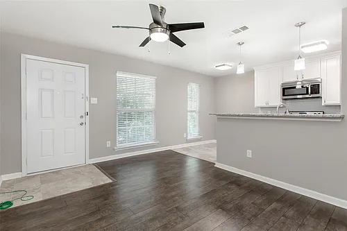 4319 McKinney Ave #205 Photo 1