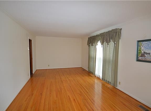 4th image of 2345 Old Ashland City Rd