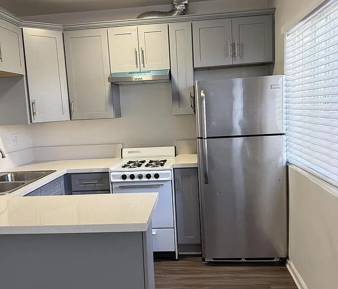 10720 Burin Ave #12 — Photo 5