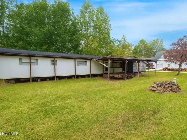216 S Stringfield Street, Atkinson, NC 28421