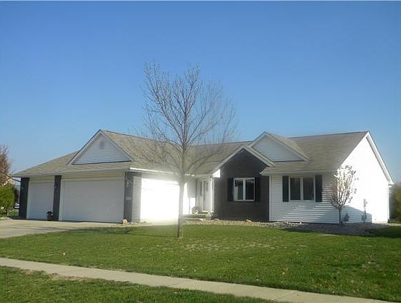 1st image of 3005 SW Coves Dr