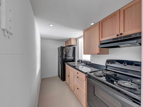 3rd image of 1740 NW North River Dr APT 219