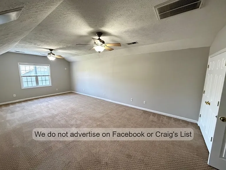 2556 Lull Water Dr — Photo 16