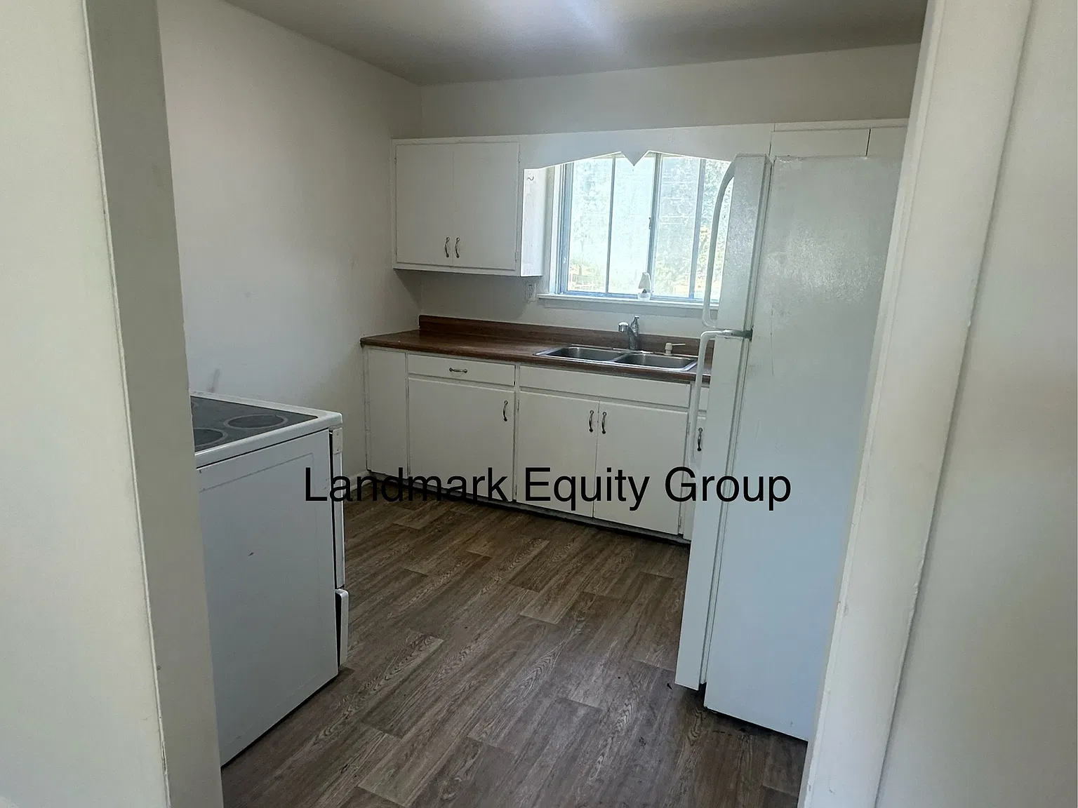 3 bed, 1000 sqft, $1,350 — Photo 3