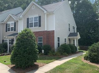 14 Ledgerstone Ln, Greensboro, NC 27407