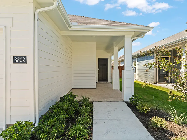 3802 Cisco Dr — Photo 2