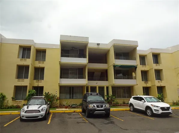 J 6 Cond Dalia Hls #J-6, Bayamon, PR 00959