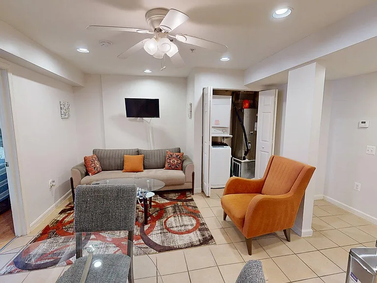 734 Park Rd NW #B-1 — Photo 9