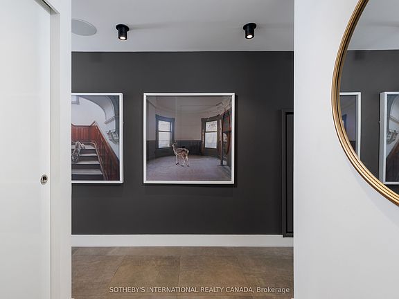 4th image of 39 Sherbourne St #1606