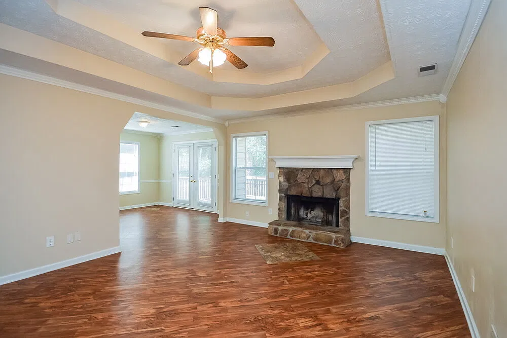 3 bed, 2.0 bath, 1482 sqft, $2,680 — Photo 4
