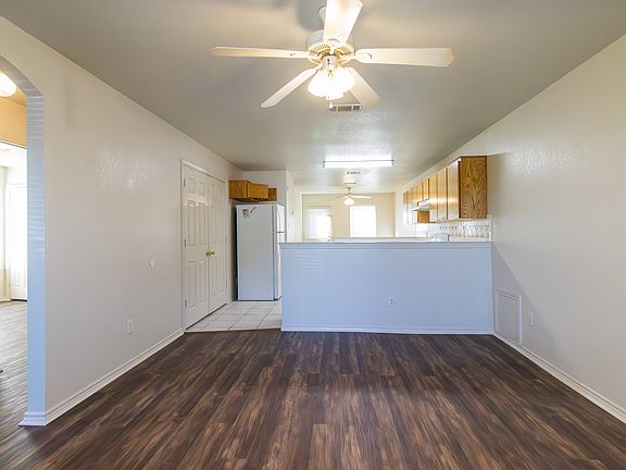 2nd image of 3409A Toledo Dr