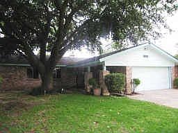 1st image of 8015 Bunker Wood Ln