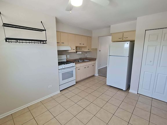 2nd image of 7528 Country Ln #2S