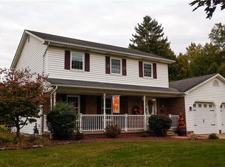 2475 Ridgeview Ln, Poland, OH 44514