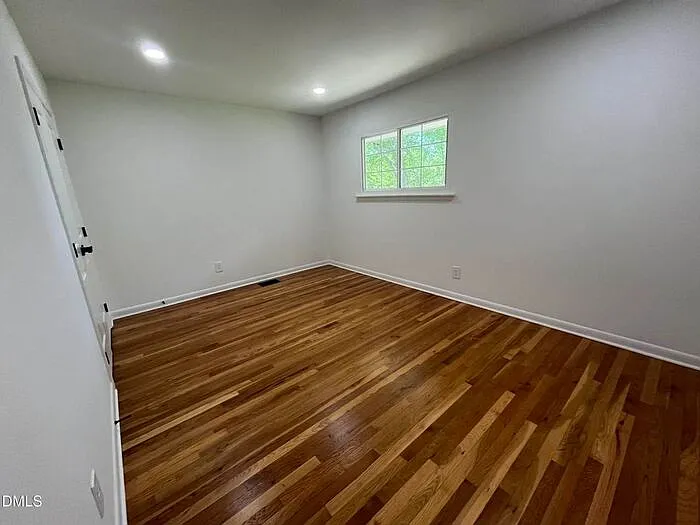708 Hawes Ct — Photo 7