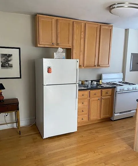 733 Elm St #301 — Photo 5