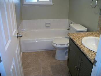 2nd image of 5004 Deerpark Cir