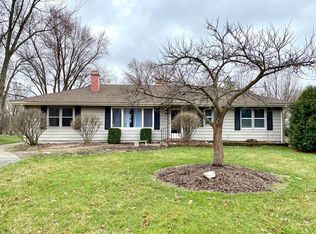 824 Midway Dr, Batavia, IL 60510