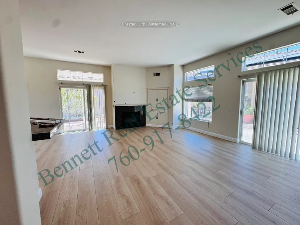 4 bed, 2.5 bath, 2033 sqft, $3,900 — Photo 3