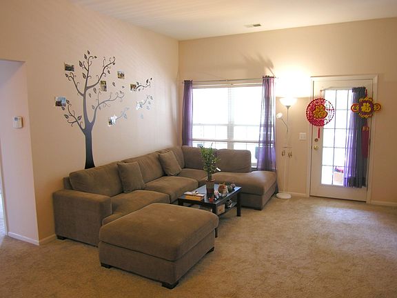2nd image of 2820 S Knightsbridge Cir #107