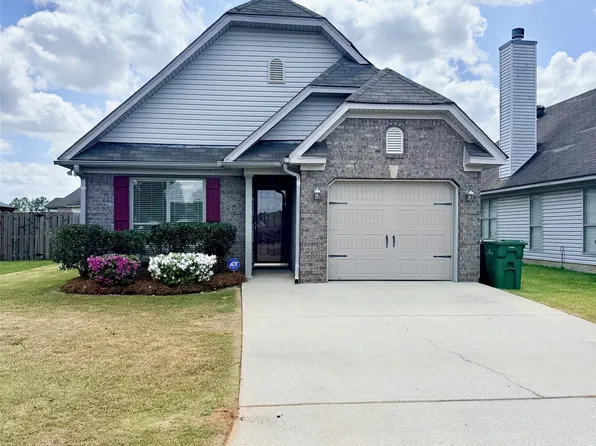 417 Park Lake Dr, Montgomery, AL 36117