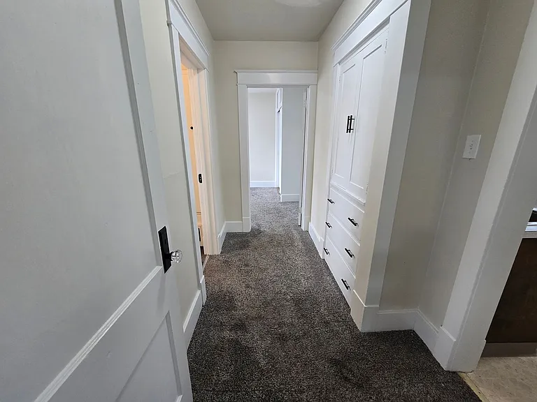 1109 Dousman St — Photo 16