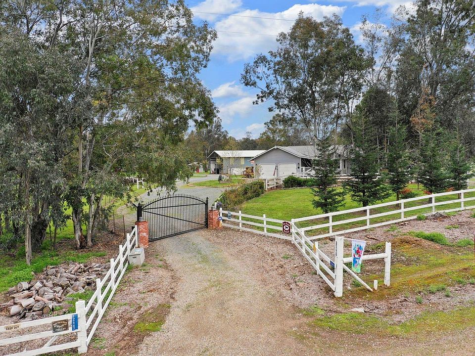 2nd image of 12667 Nelda Ln